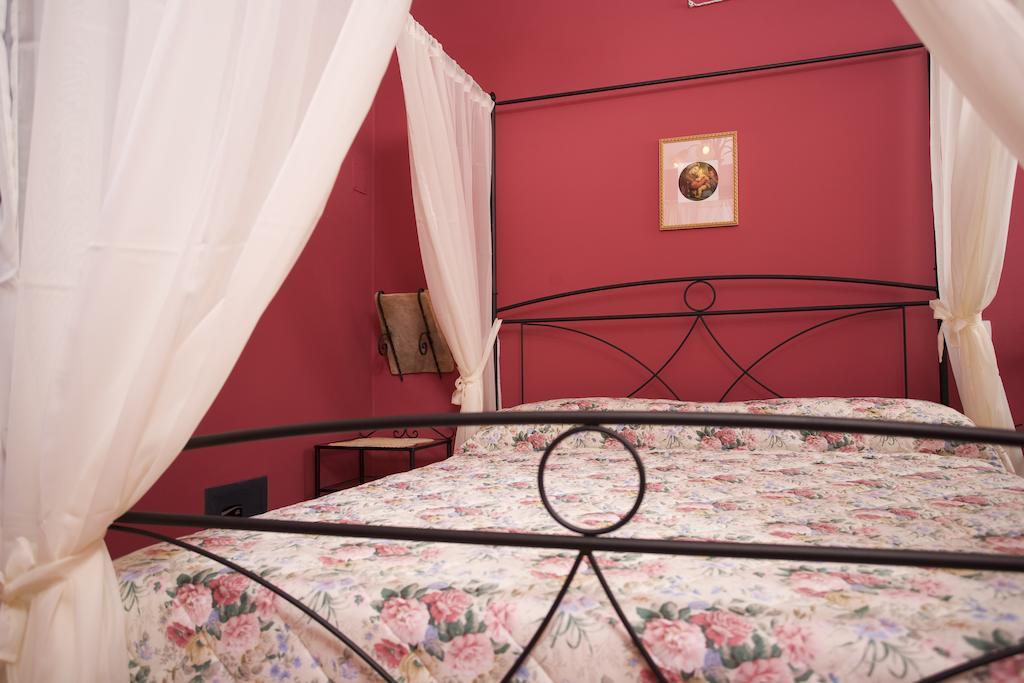 Agriturismo Il Girasole Montefalco Zimmer foto